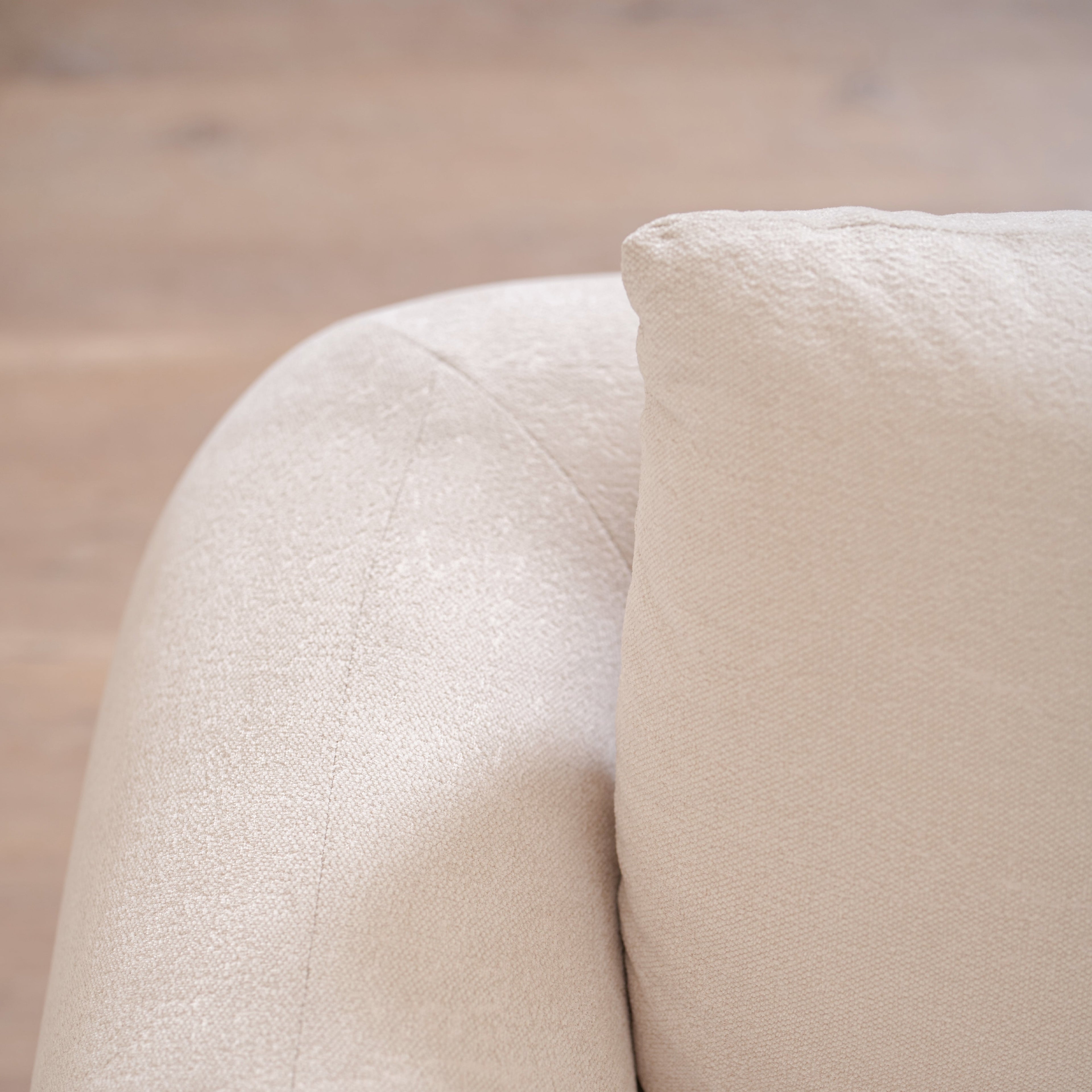 Chaise Bruno