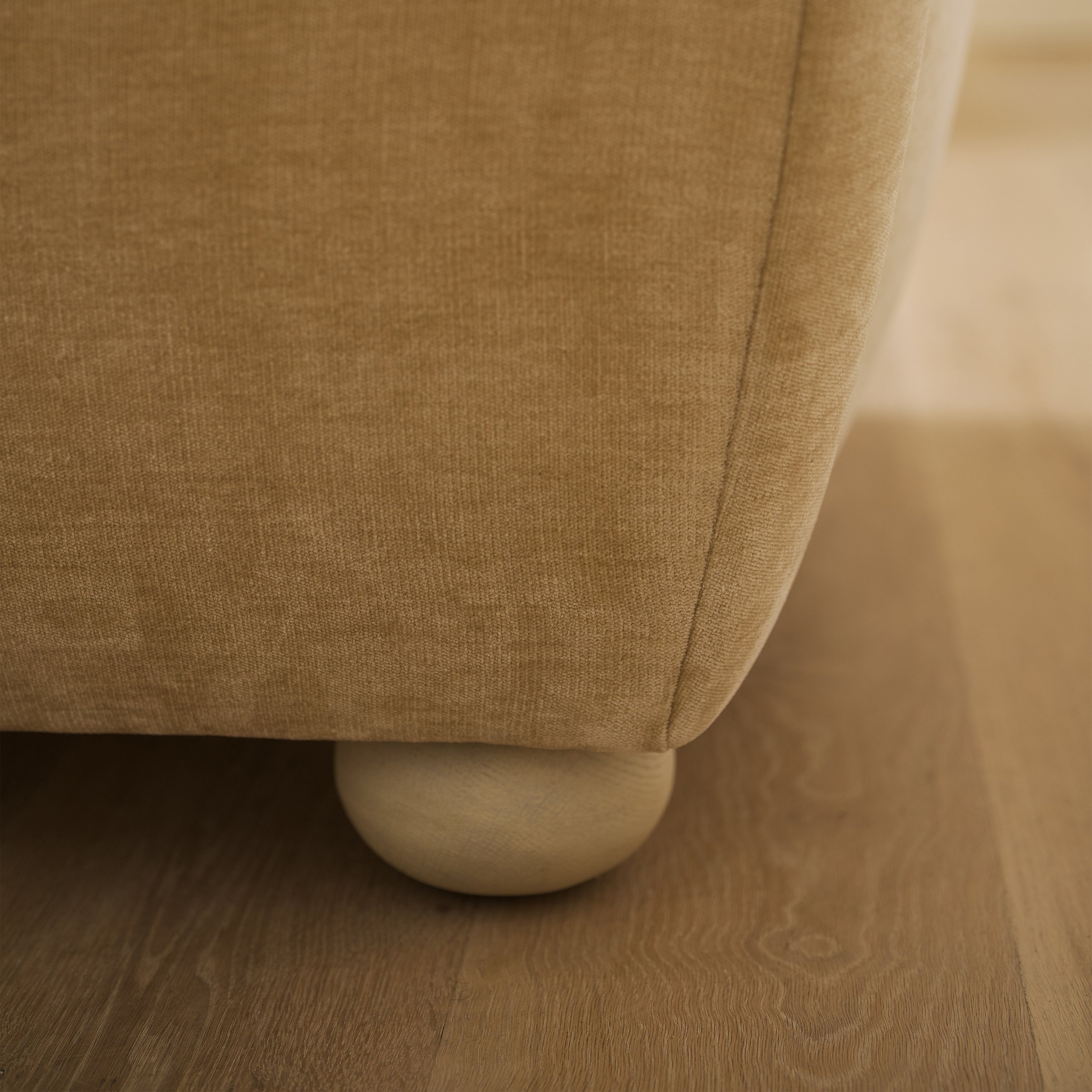 Chaise Marlow