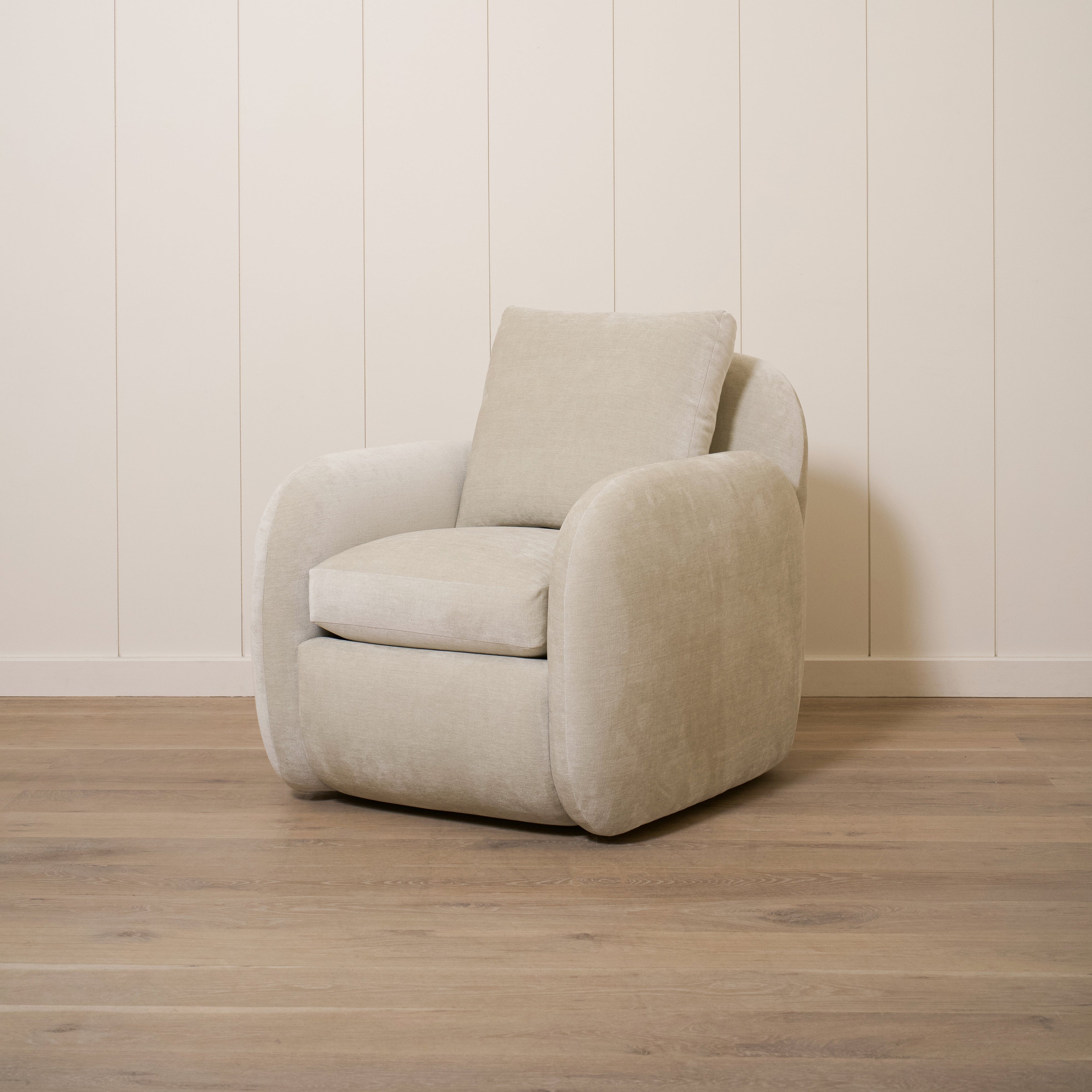 Chaise Miller