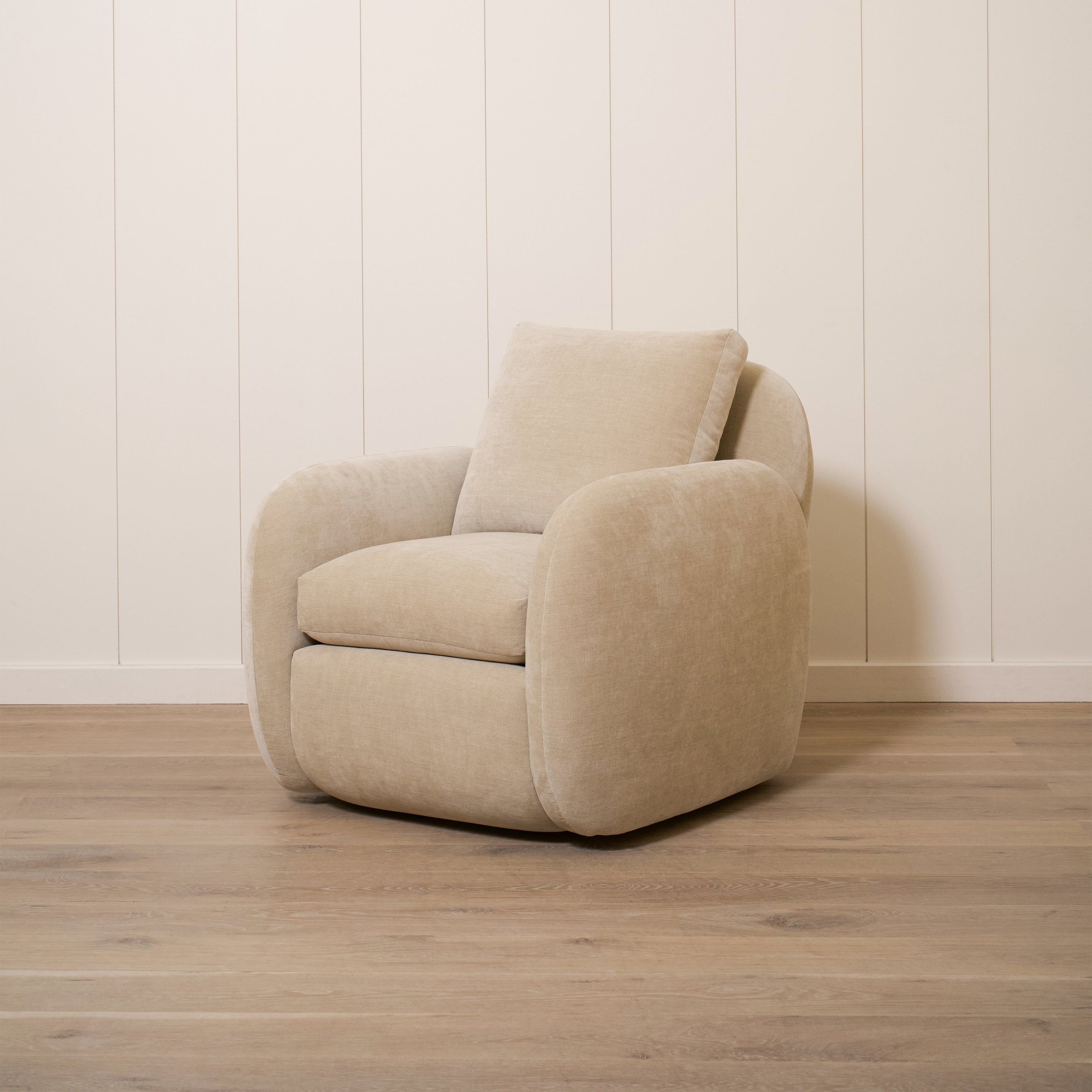 Chaise Miller