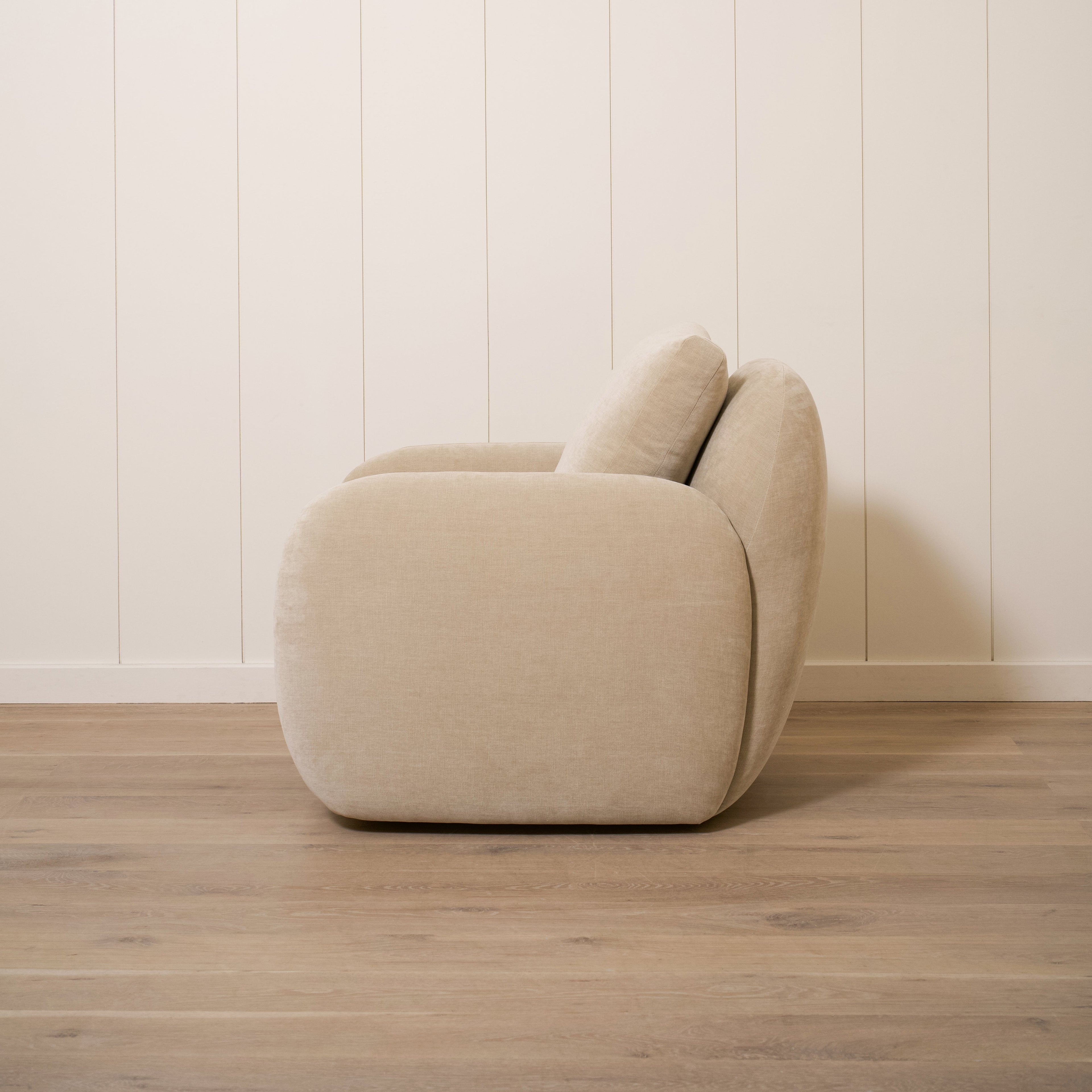 Chaise Miller