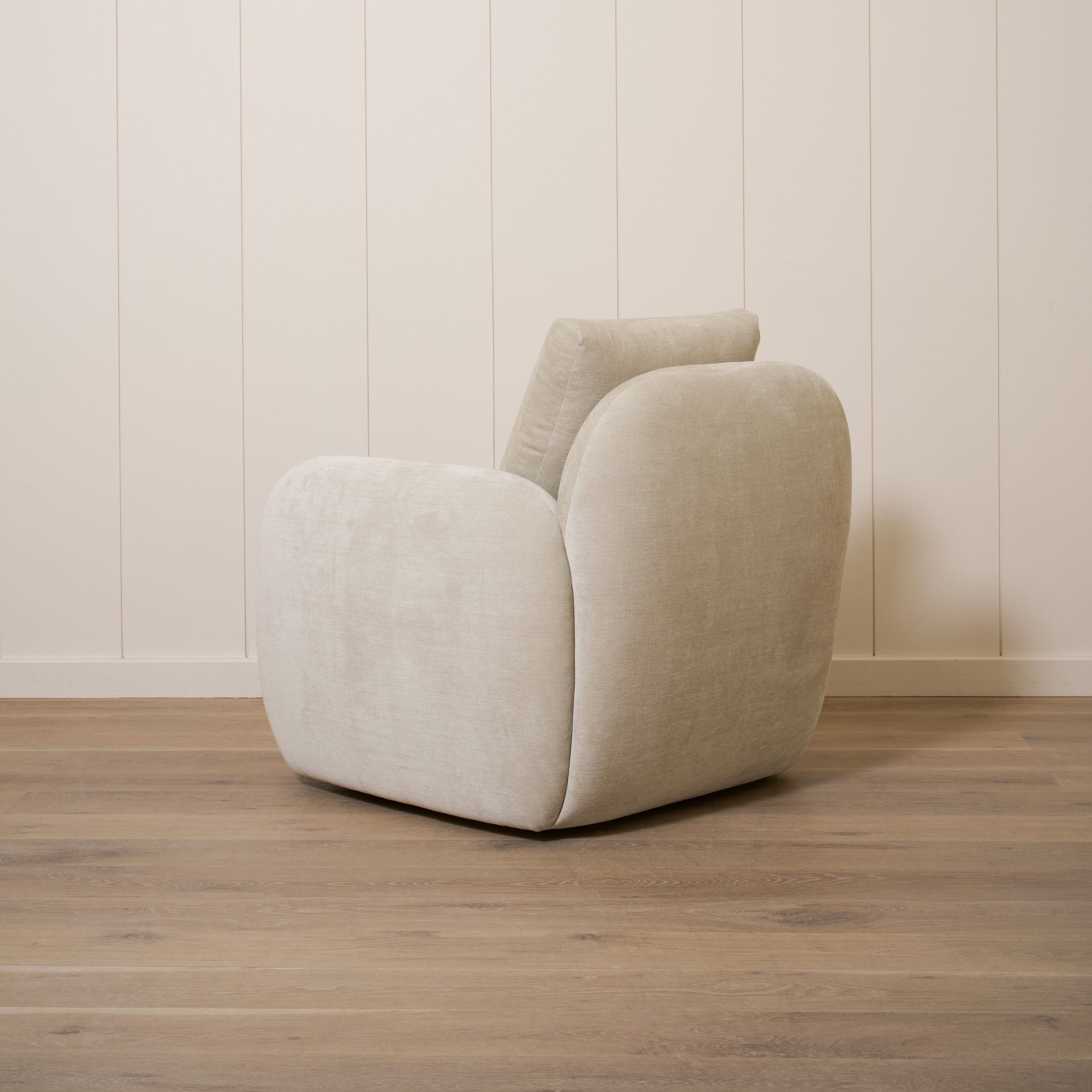 Chaise Miller
