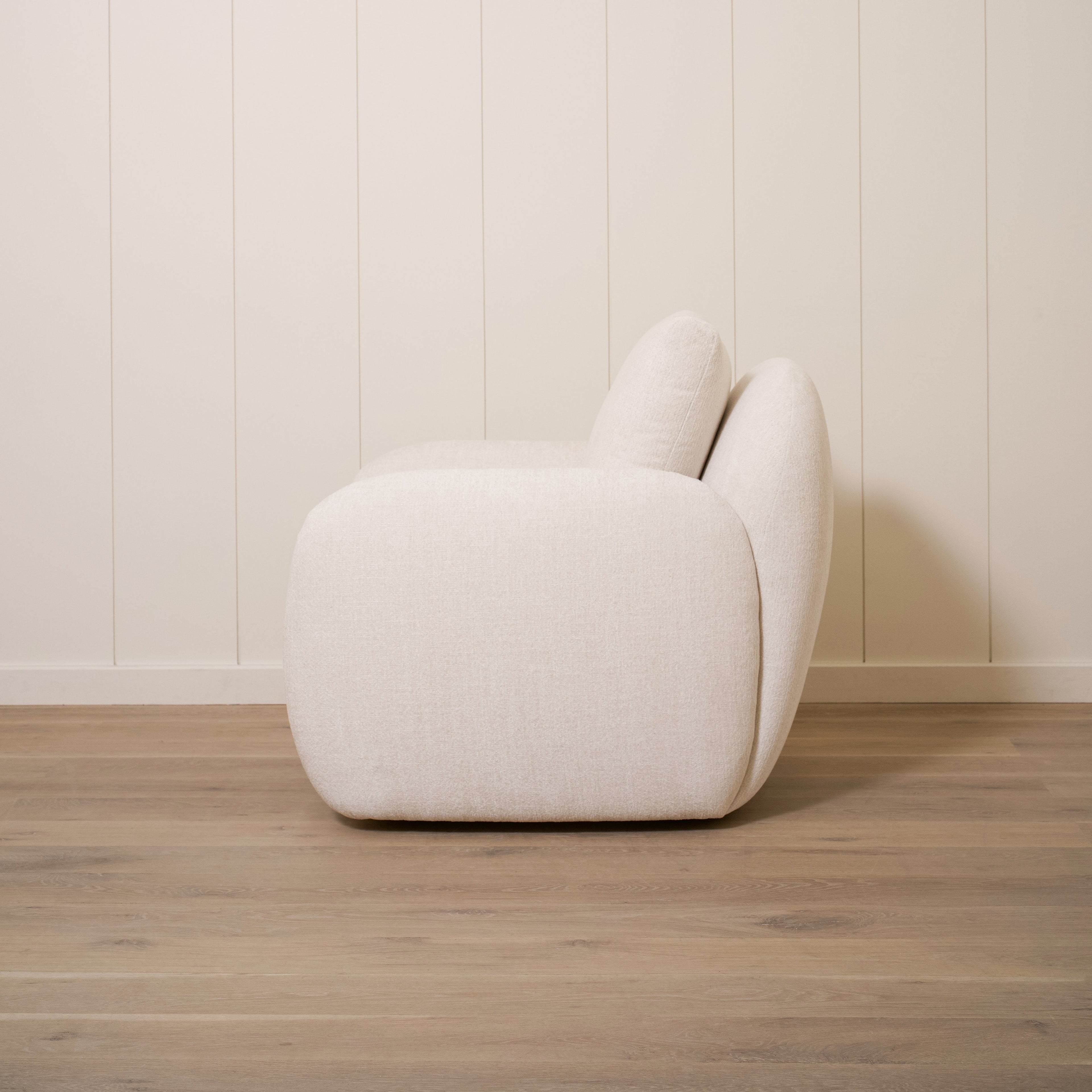 Chaise Miller