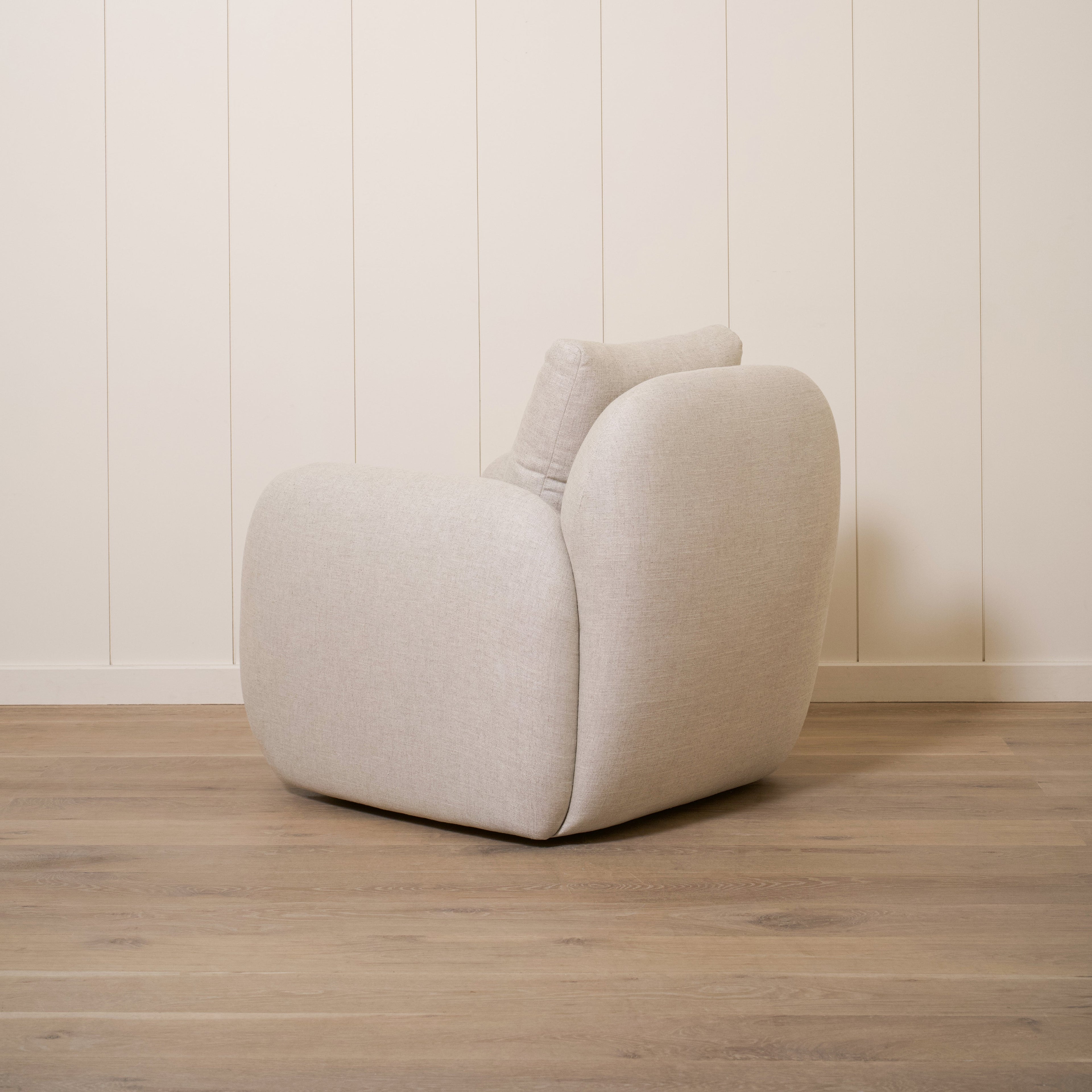 Chaise Miller