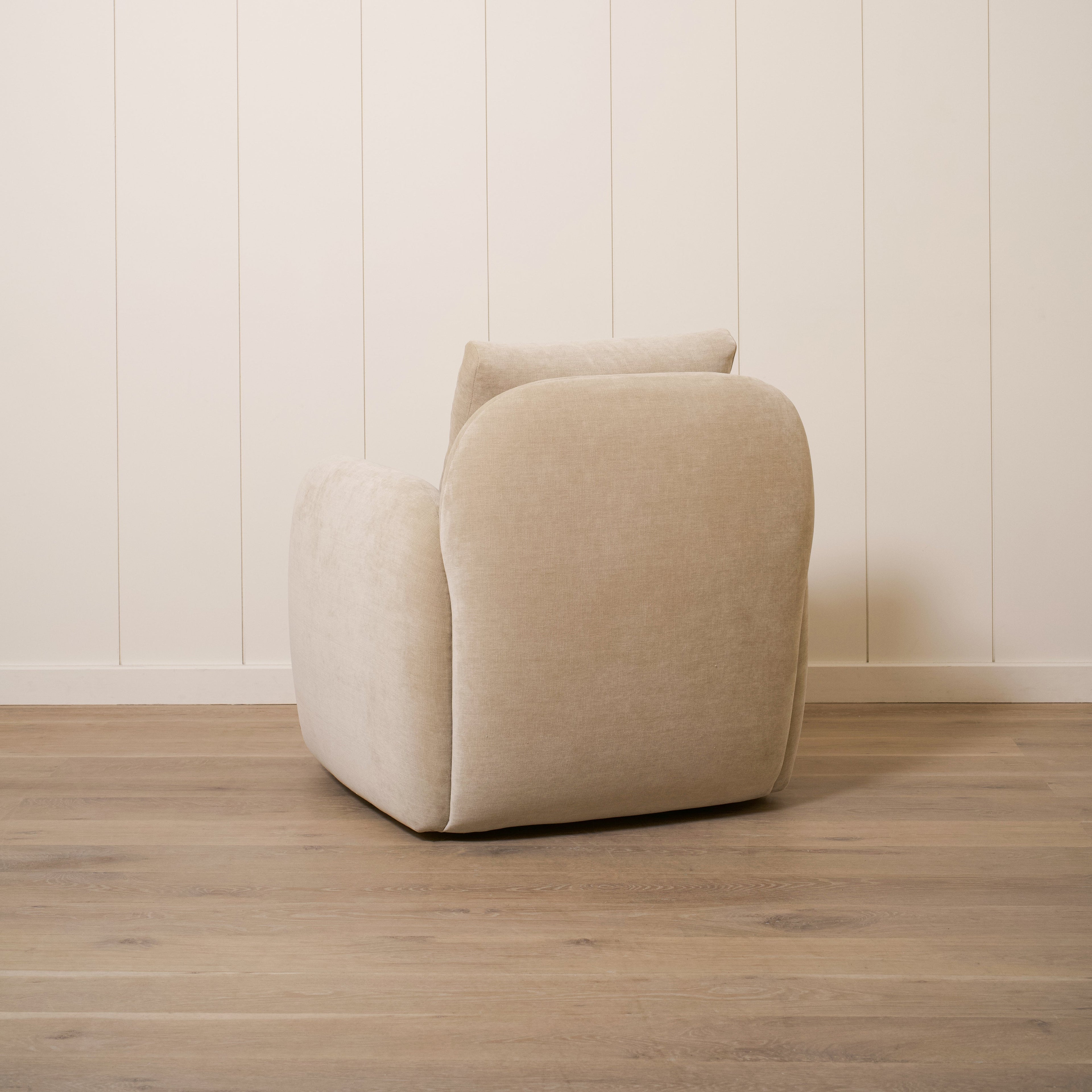 Chaise Miller