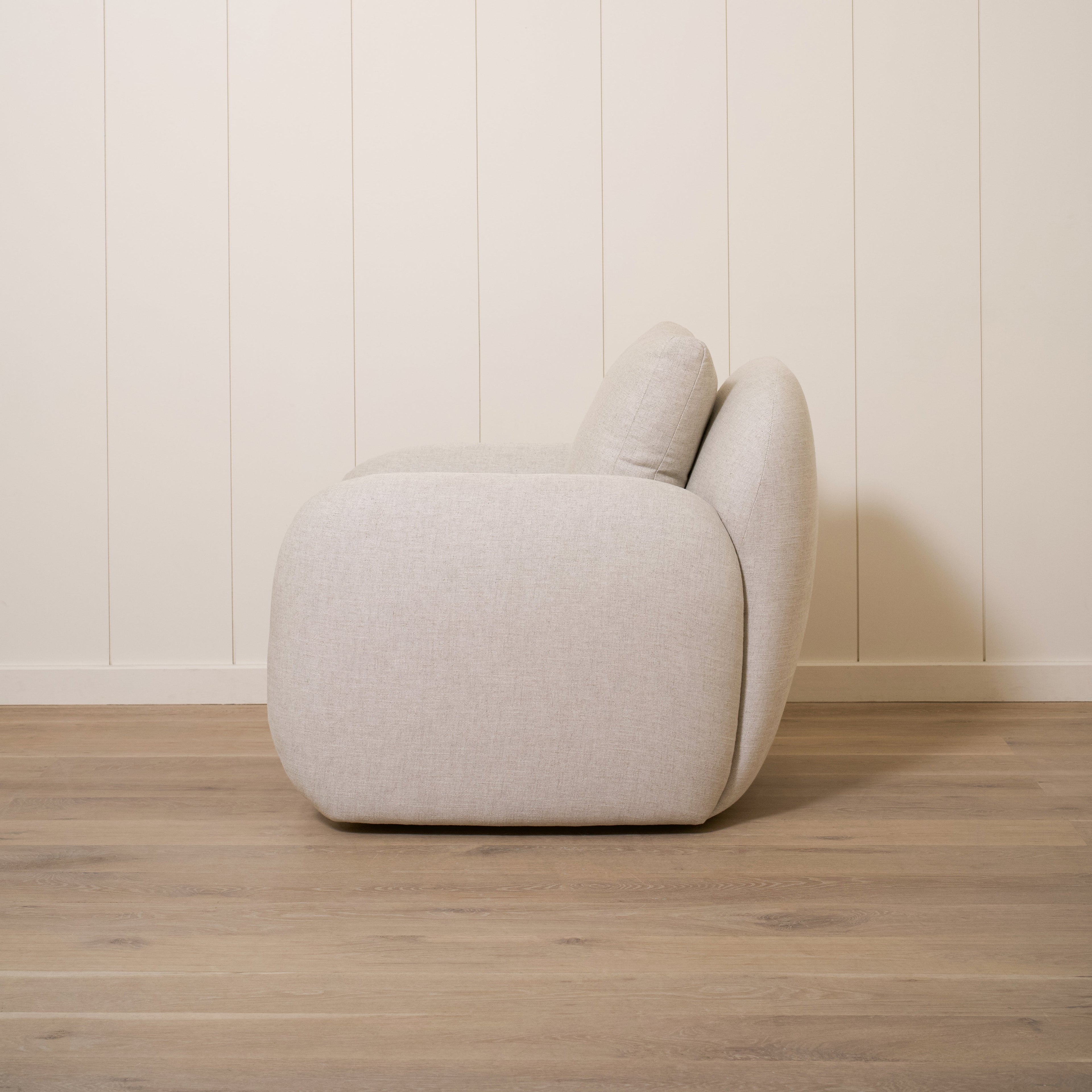 Chaise Miller
