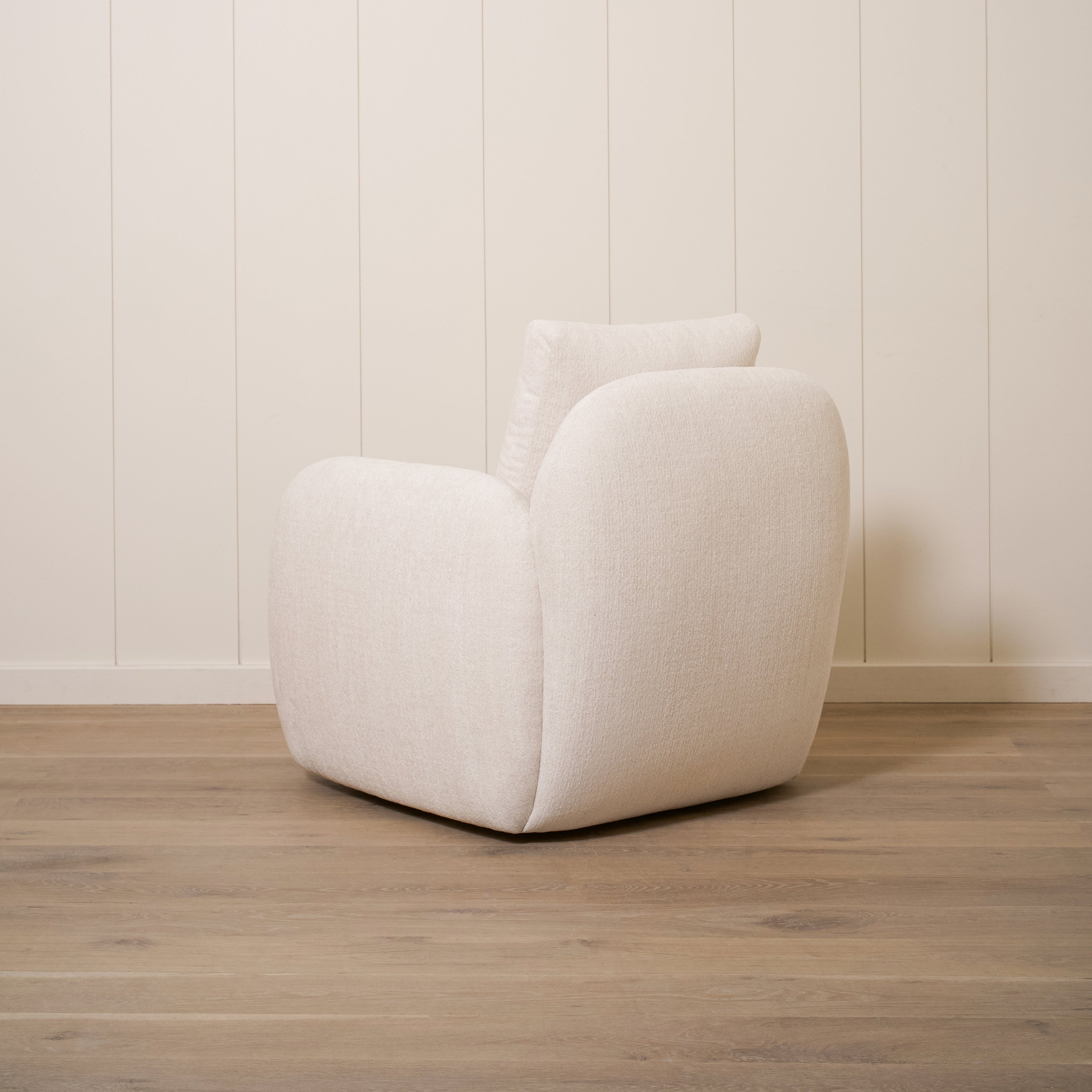 Chaise Miller