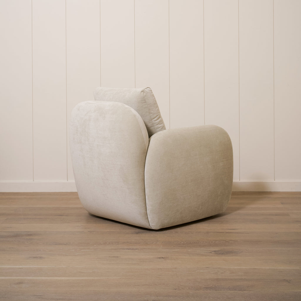 Chaise Miller