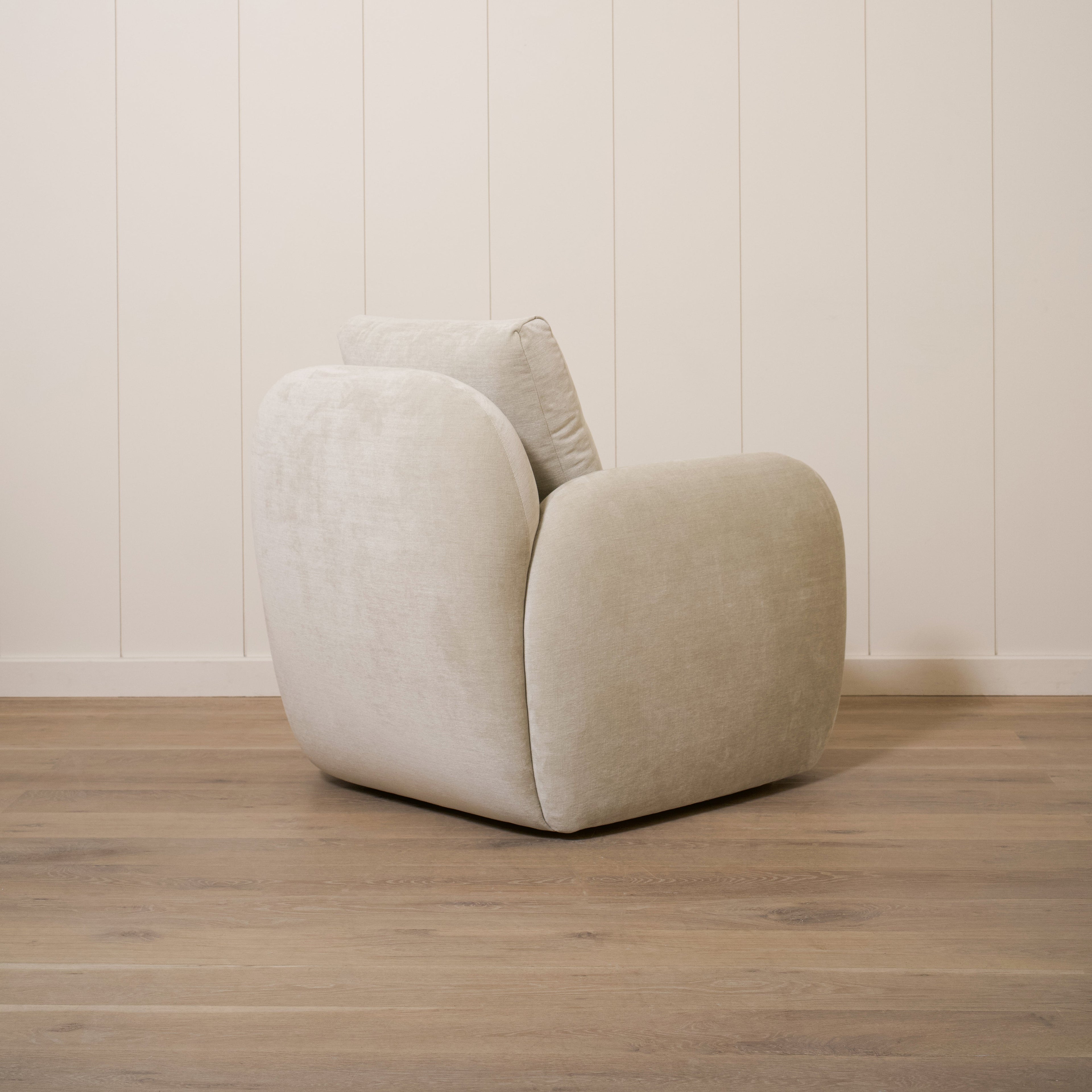 Chaise Miller