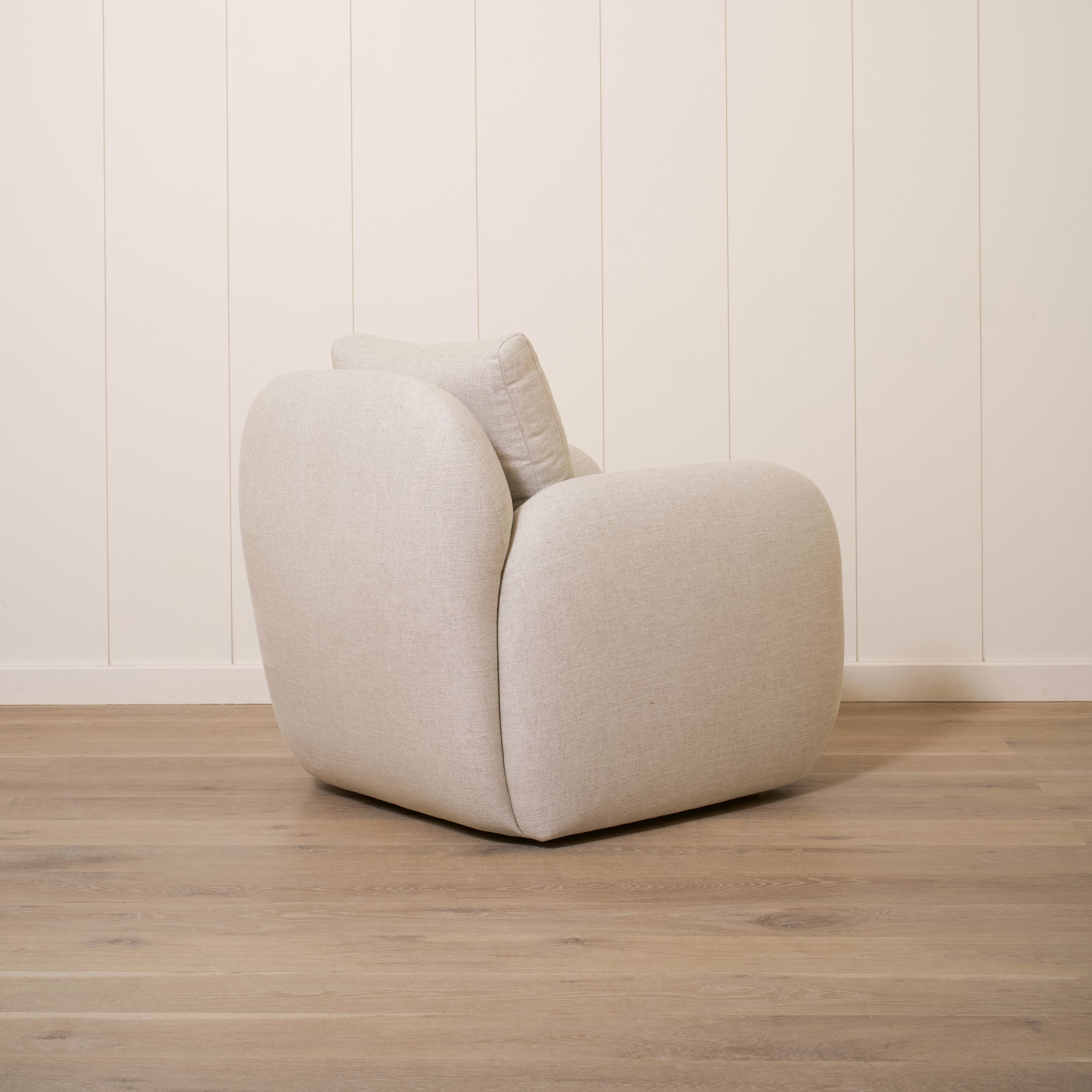 Chaise Miller