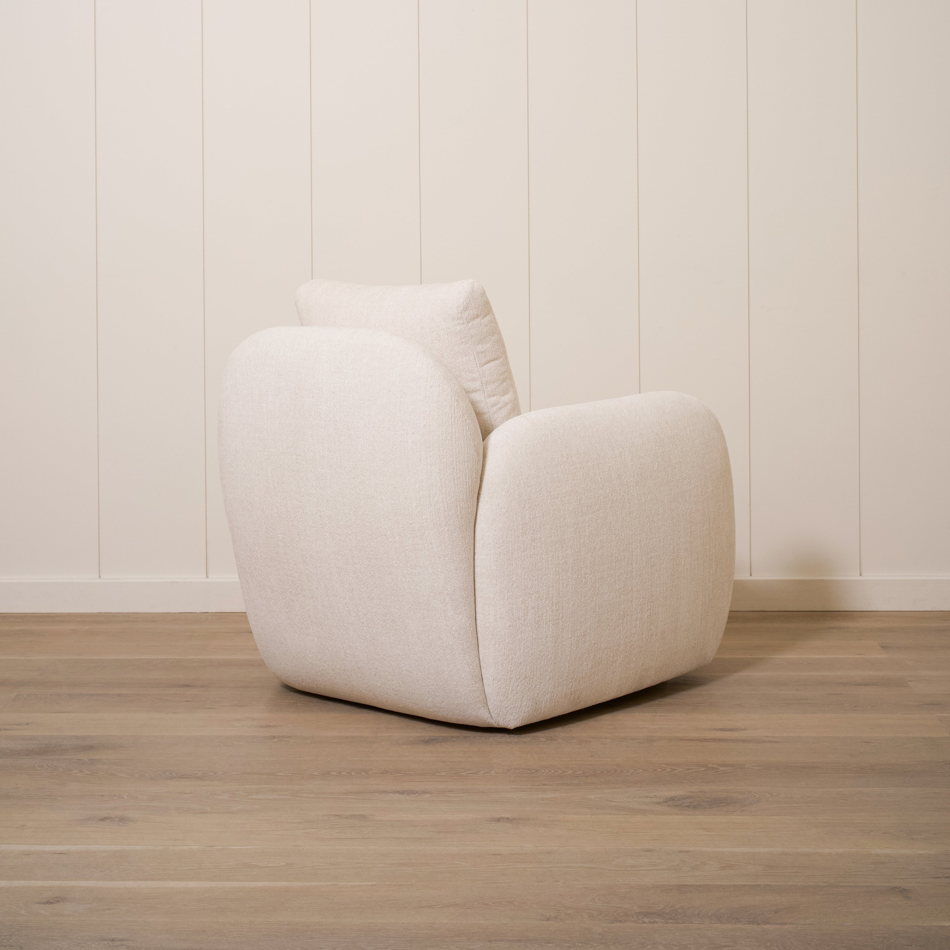 Chaise Miller