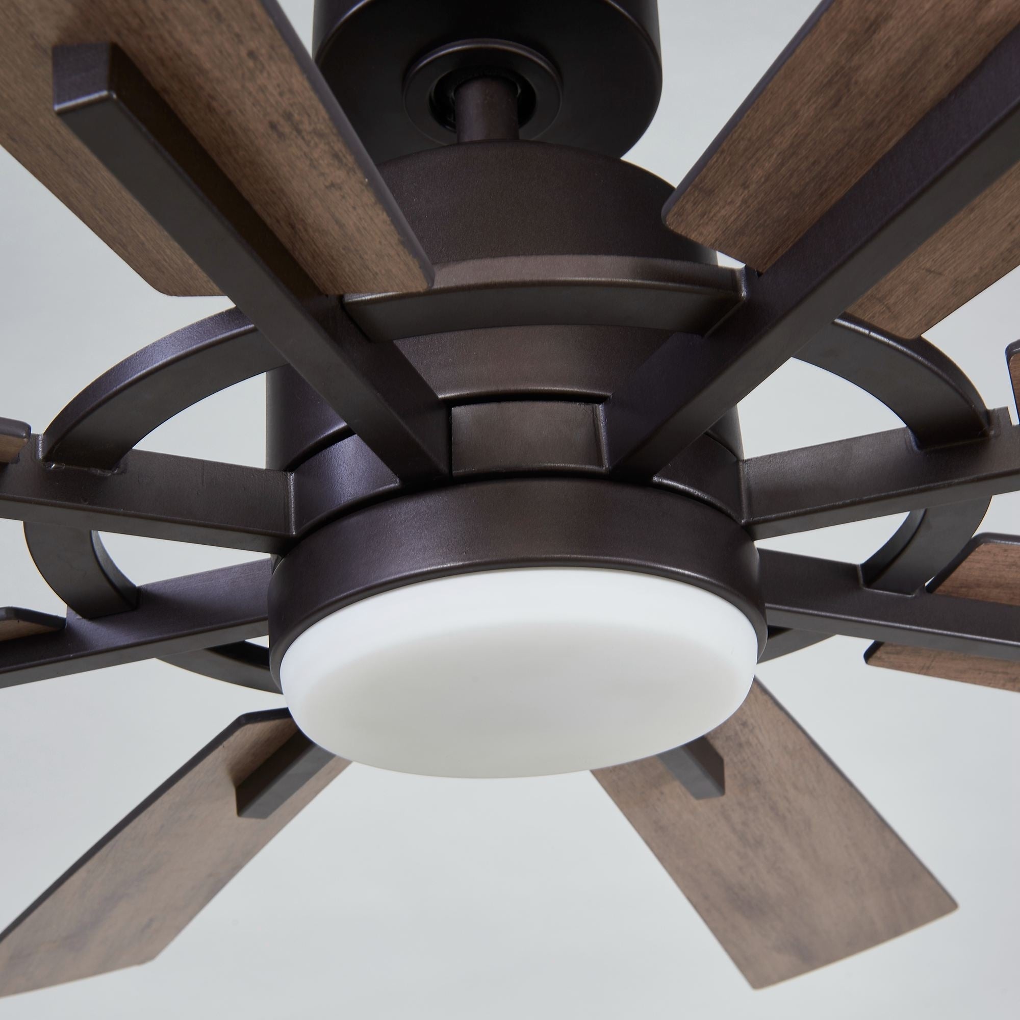 Grand ventilateur de plafond en bronze huilé de 60 pouces avec éclairage et télécommande