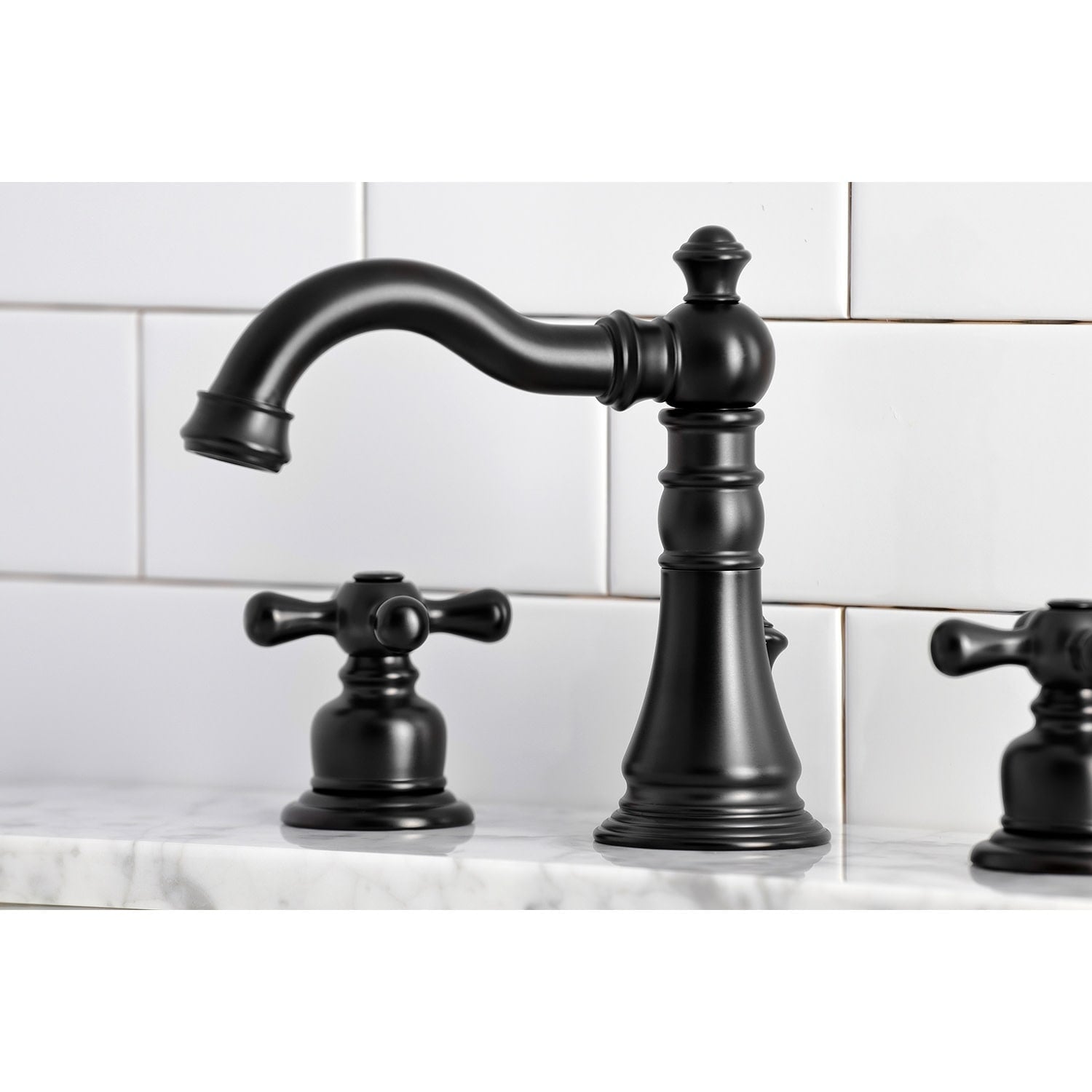 Robinet de salle de bain American Classic de 8 po à large entraxe