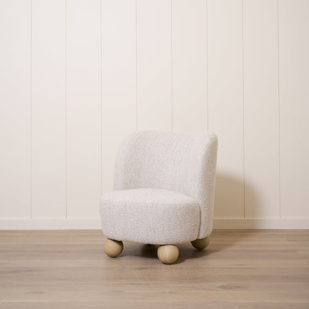 Chaise Blythe