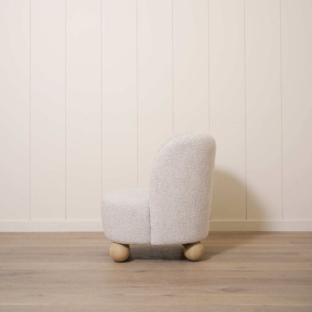 Chaise Blythe