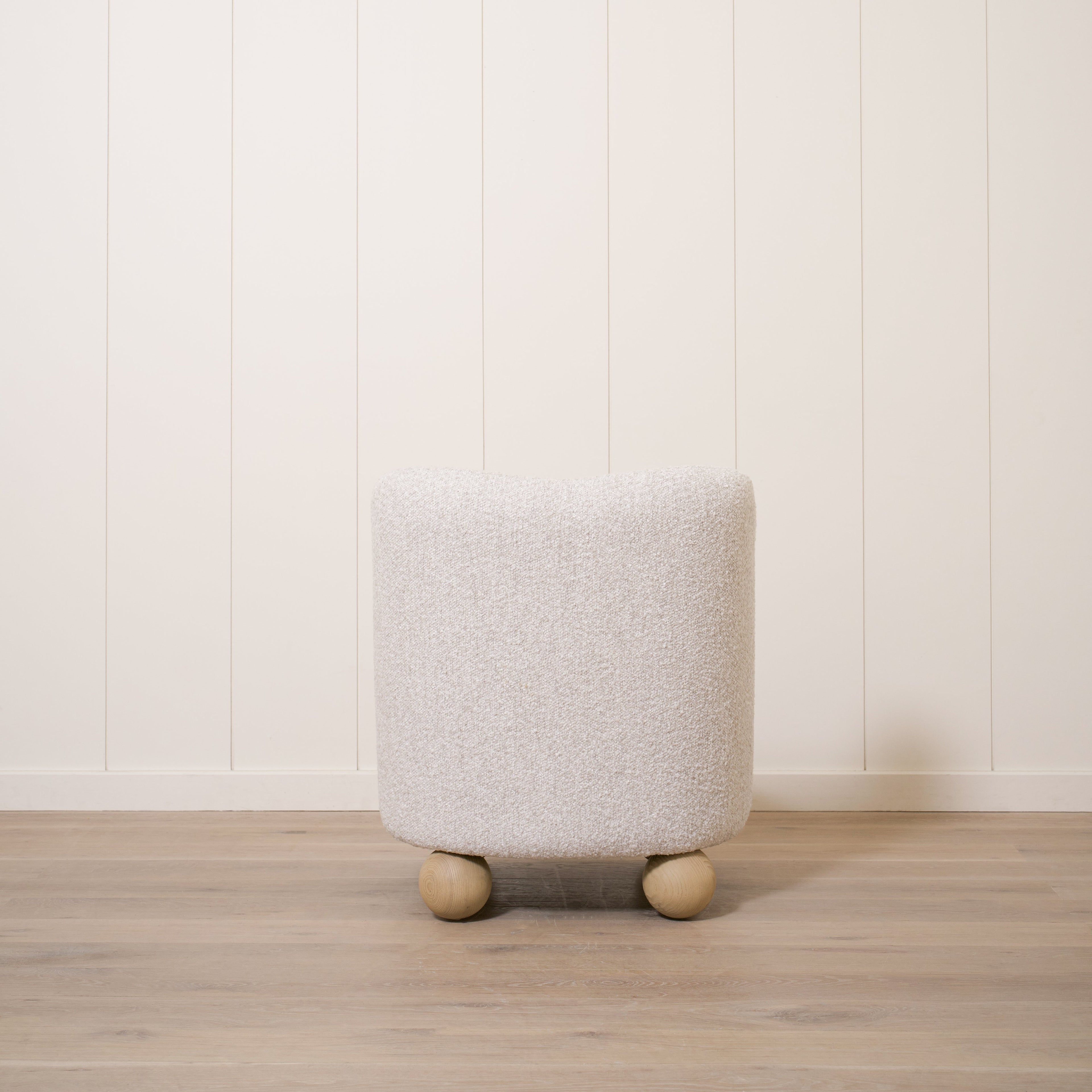 Chaise Blythe