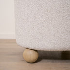 Chaise Blythe