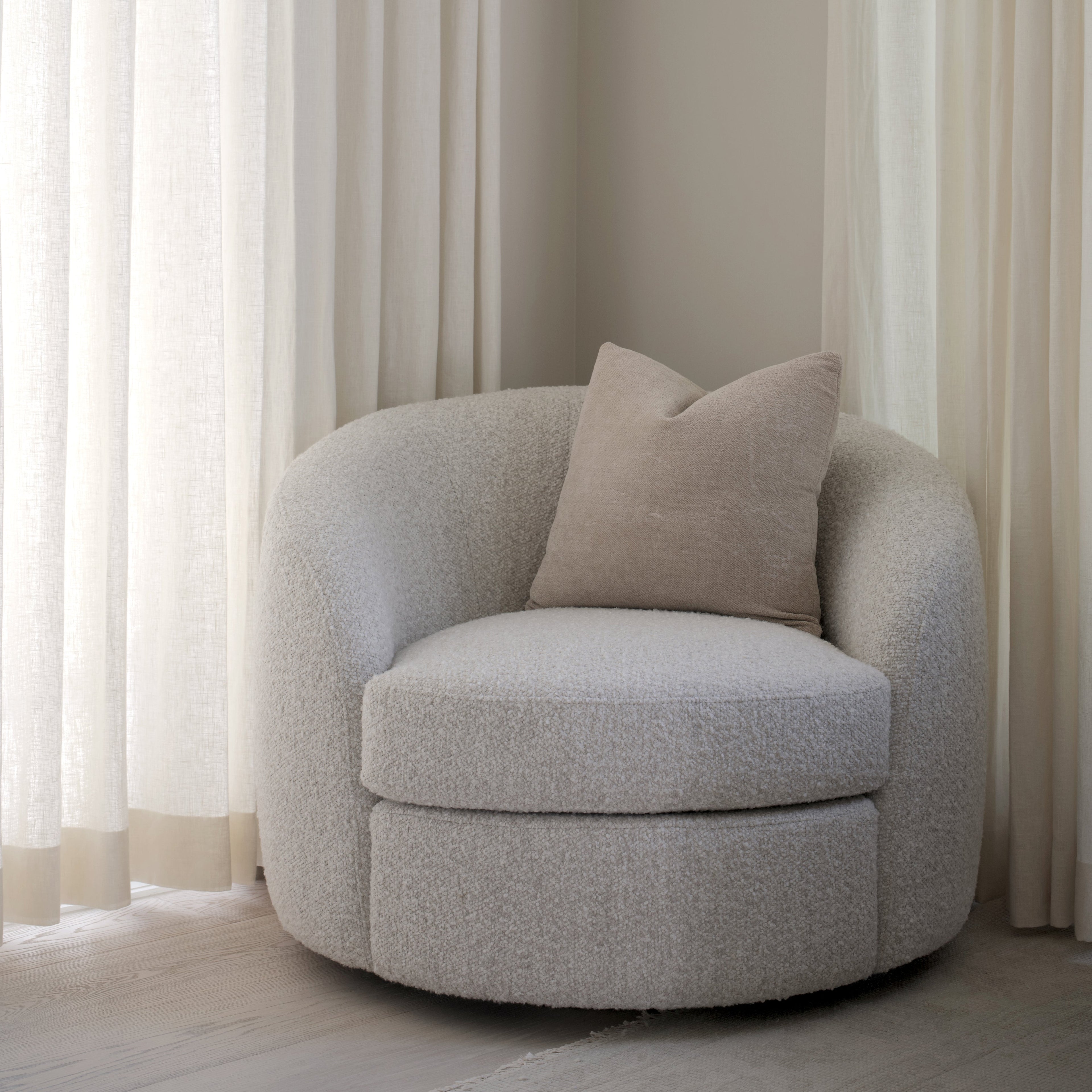 Chaise pivotante Ansel