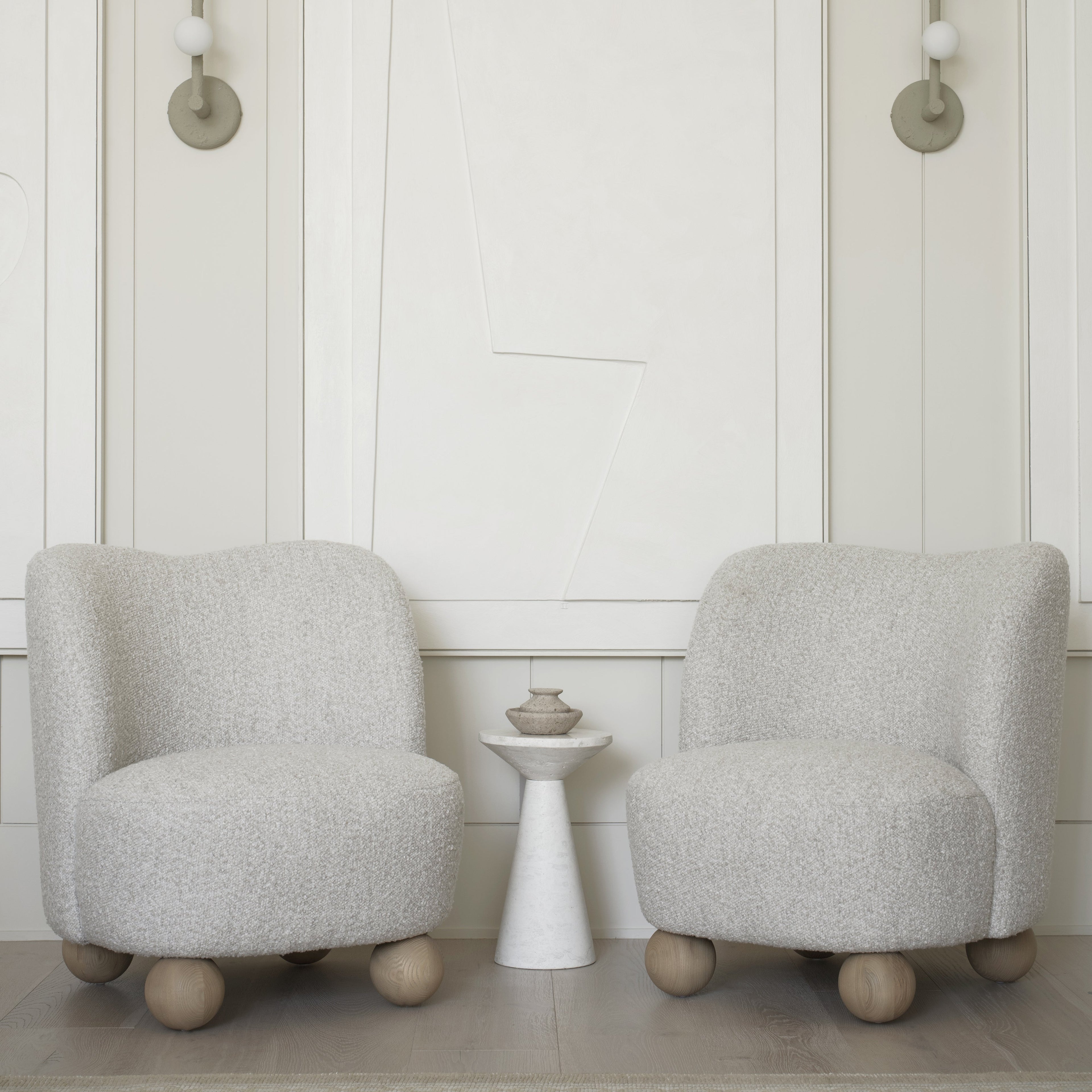 Chaise Blythe