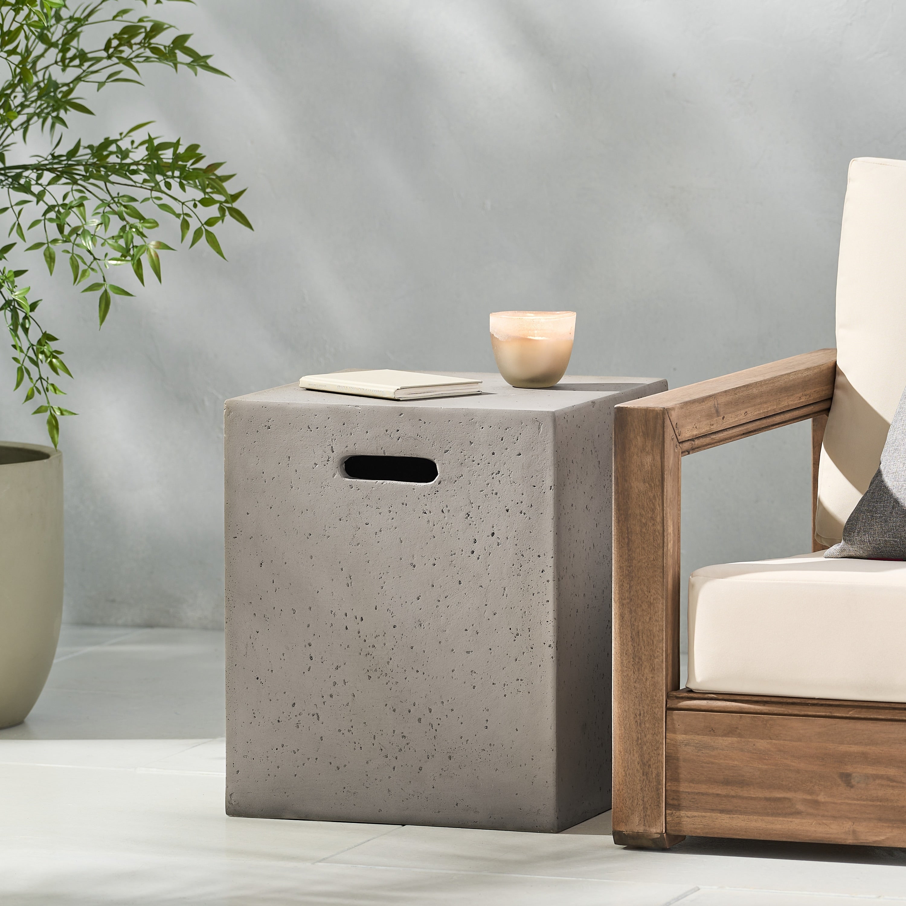 Christopher Knight Home - Table d'appoint d'extérieur en béton léger Aidan