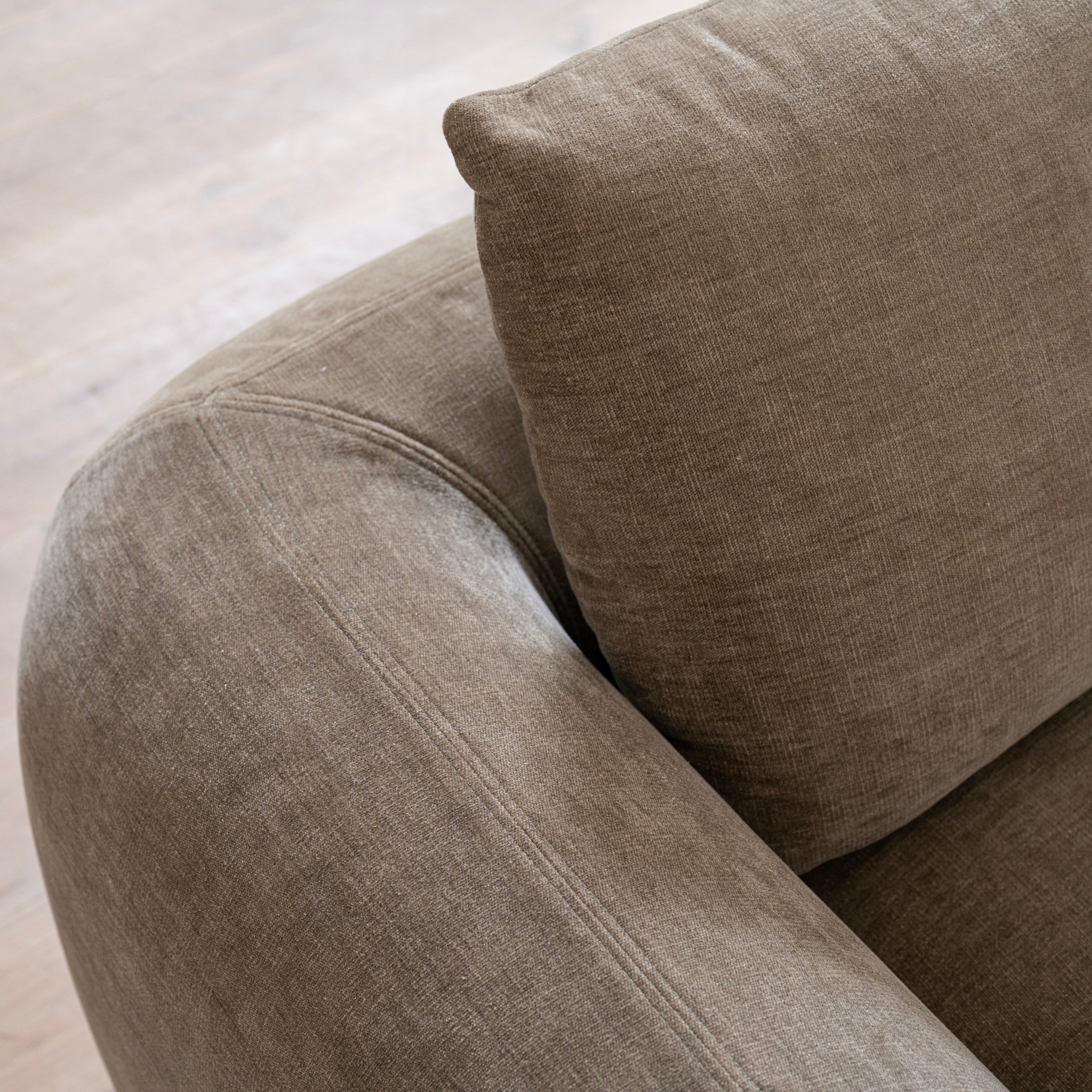 Chaise Bruno