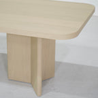 Philip - Table à manger à bords carrés