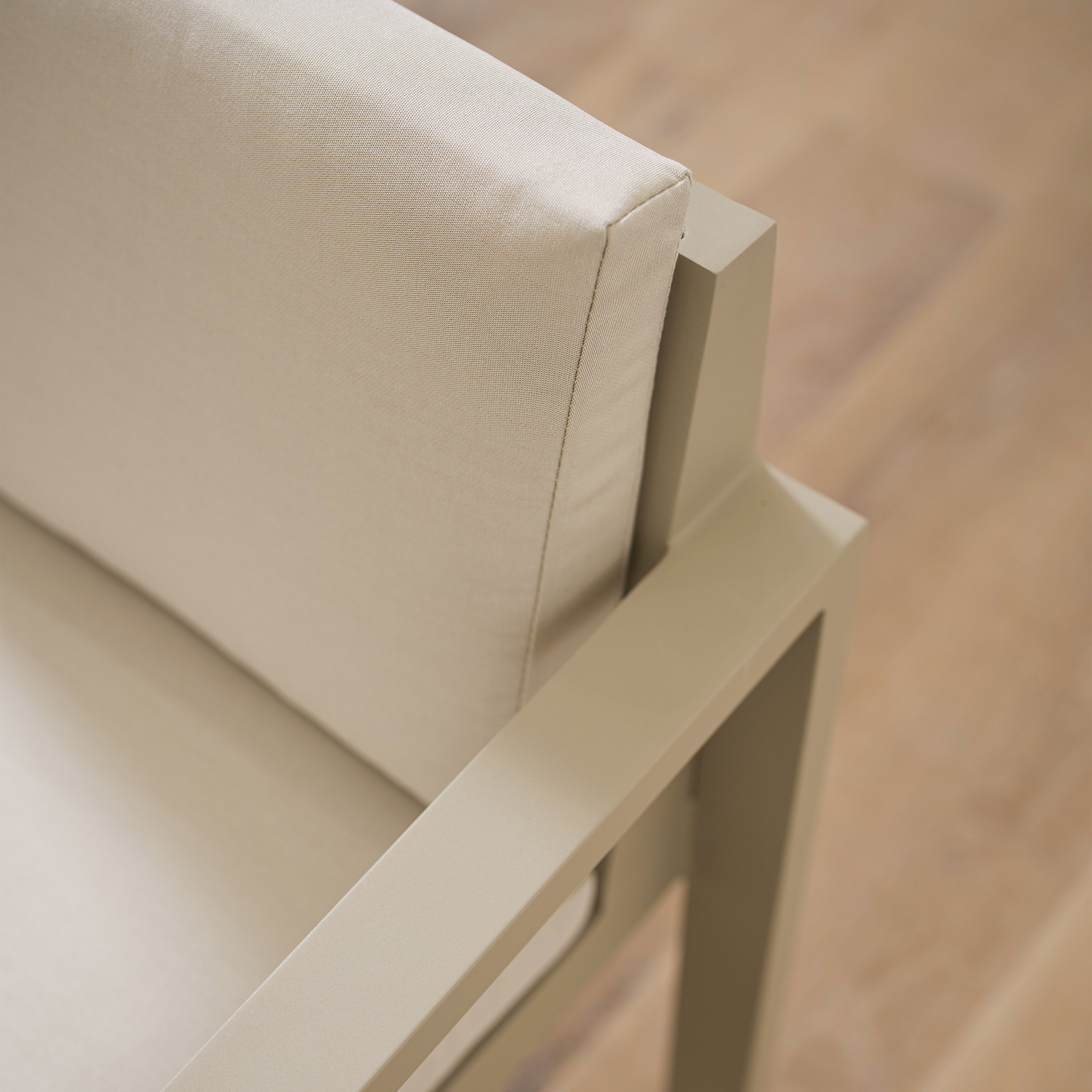 Chaise de salle à manger d'extérieur Ember