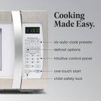 Four à micro-ondes Farberware Professional de 1,3 pi³ et 1 100 W avec cuisson par capteur intelligent, blanc et platine