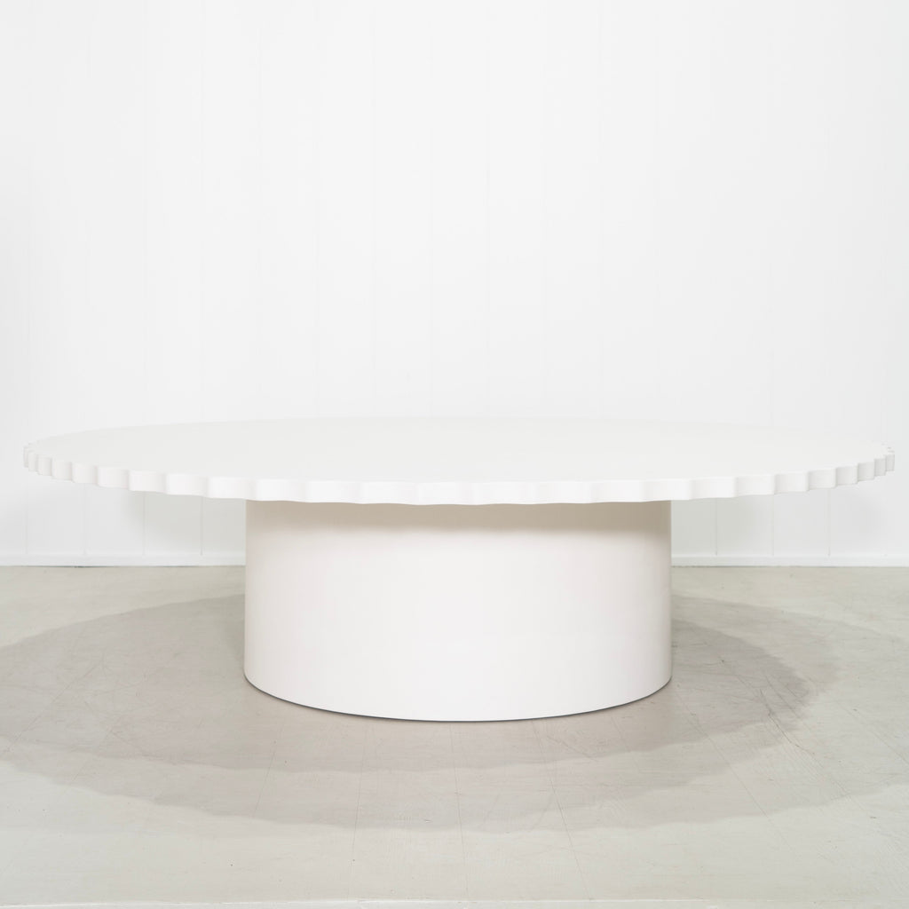 Table à manger en genévrier