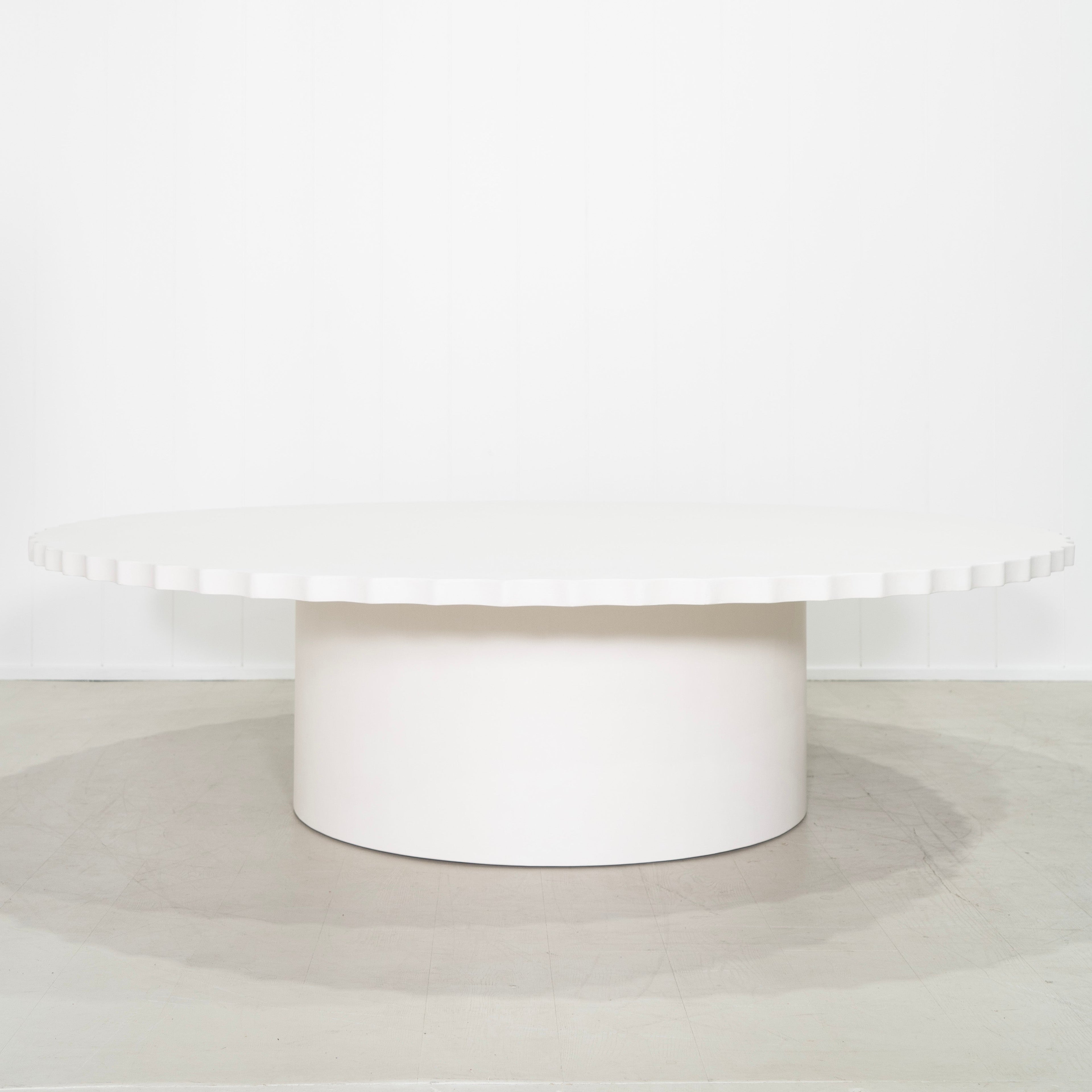 Table à manger en genévrier