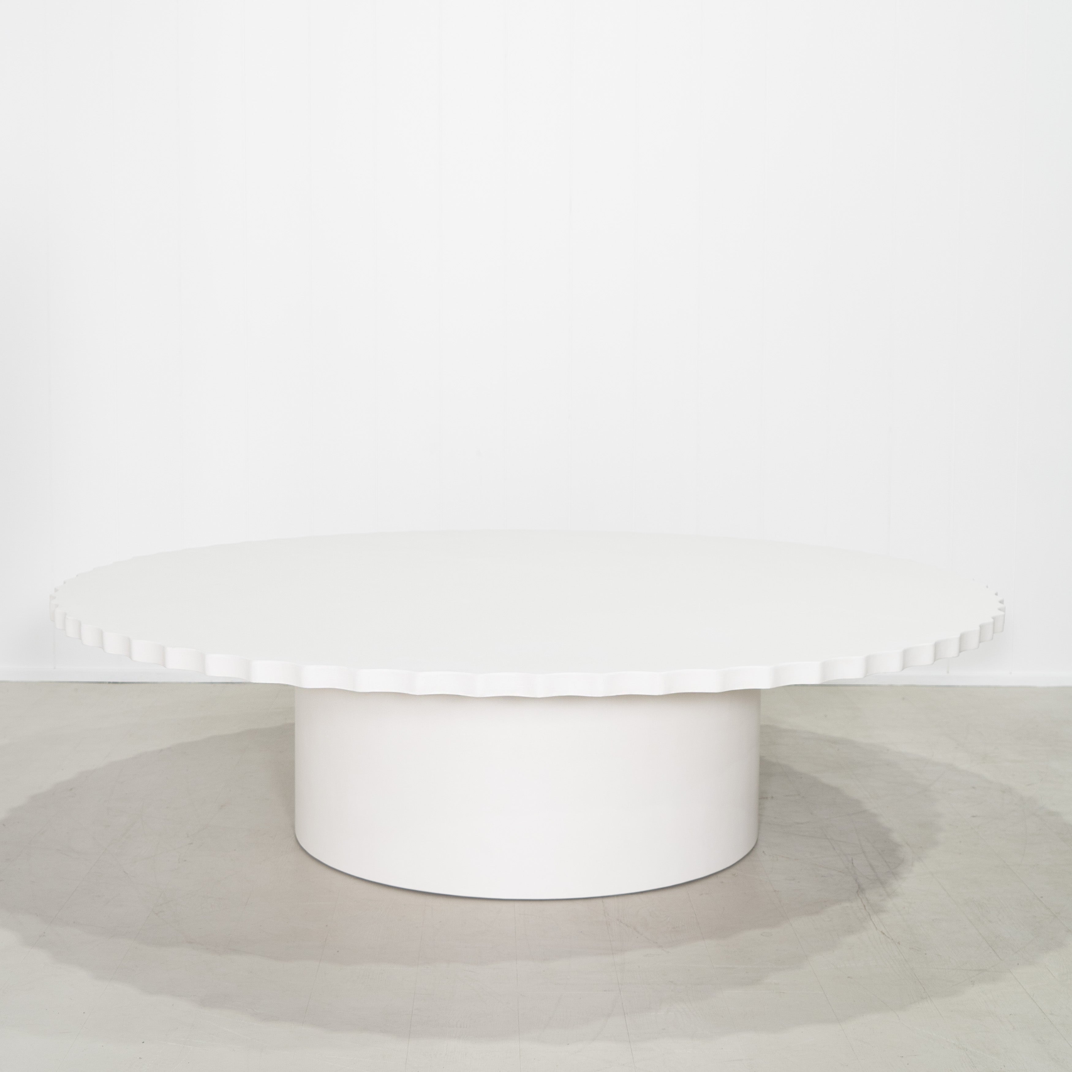 Table à manger en genévrier