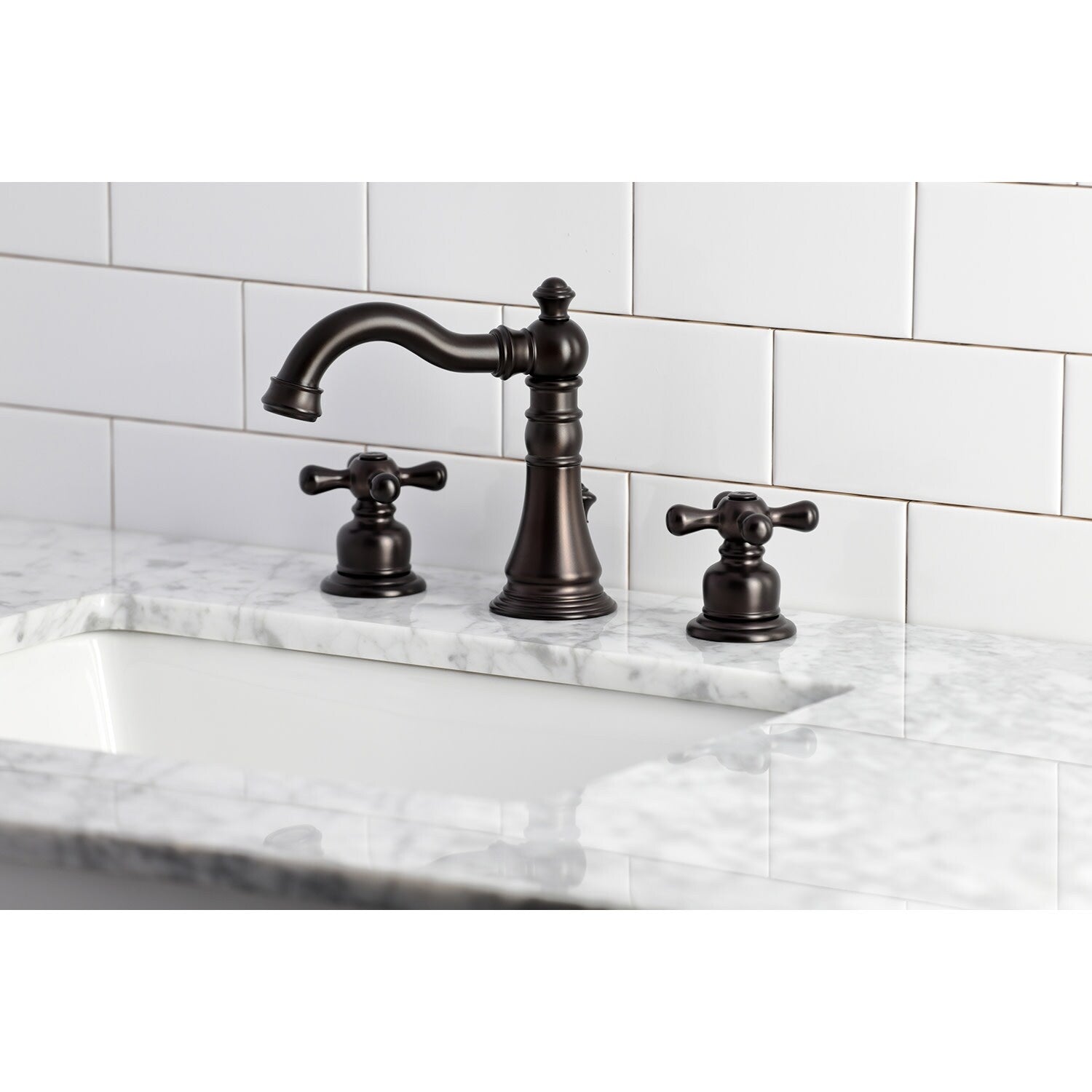 Robinet de salle de bain American Classic de 8 po à large entraxe