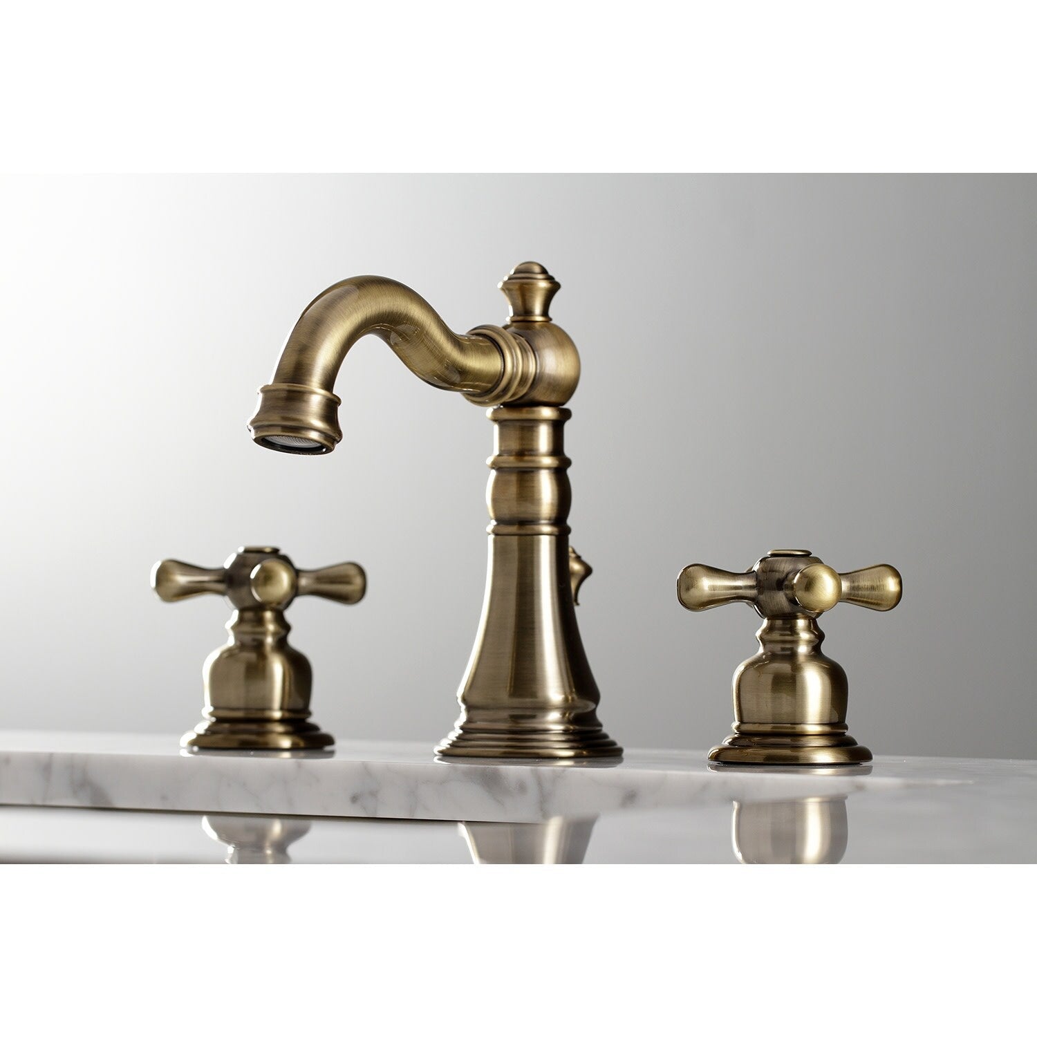 Robinet de salle de bain American Classic de 8 po à large entraxe