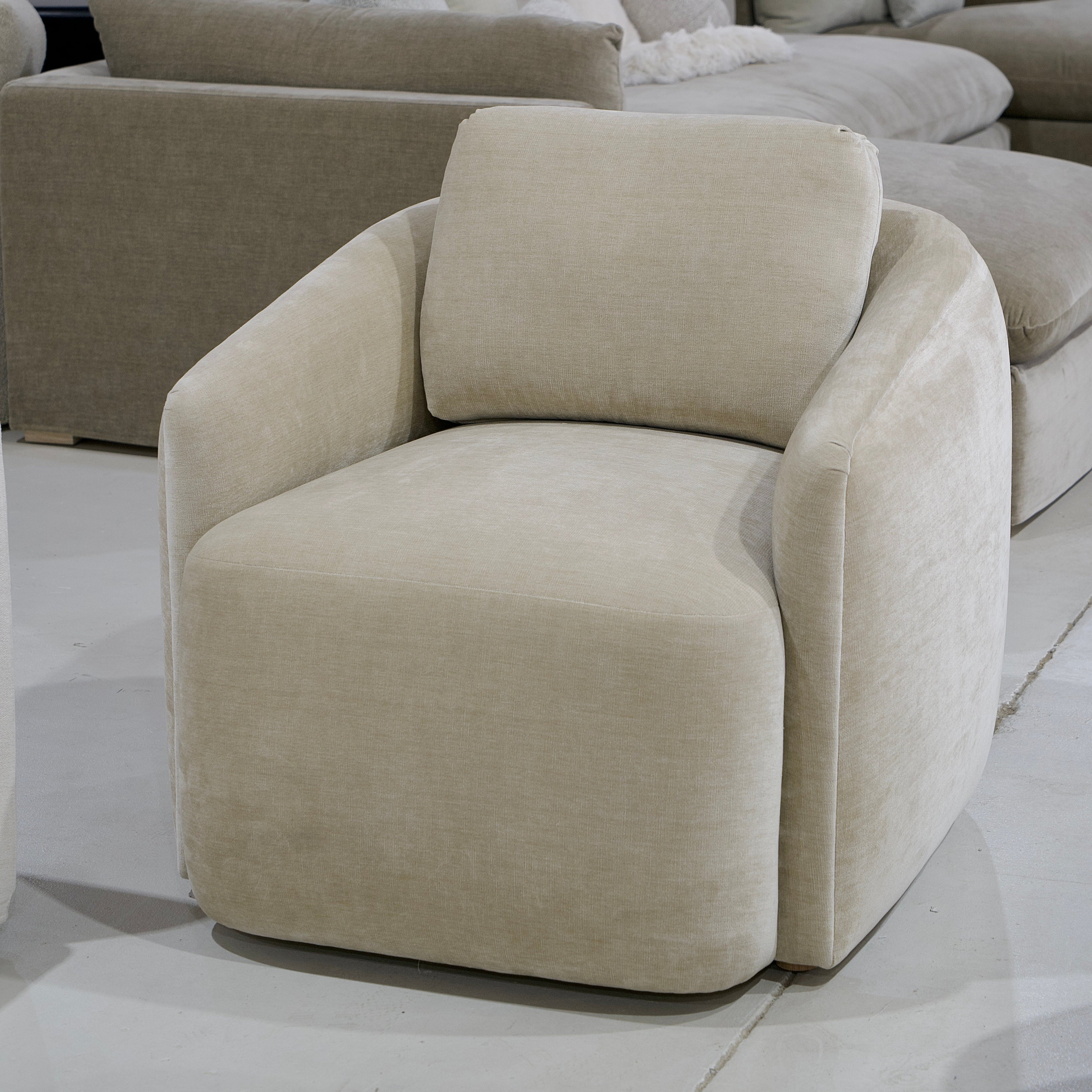 Chaise Easton