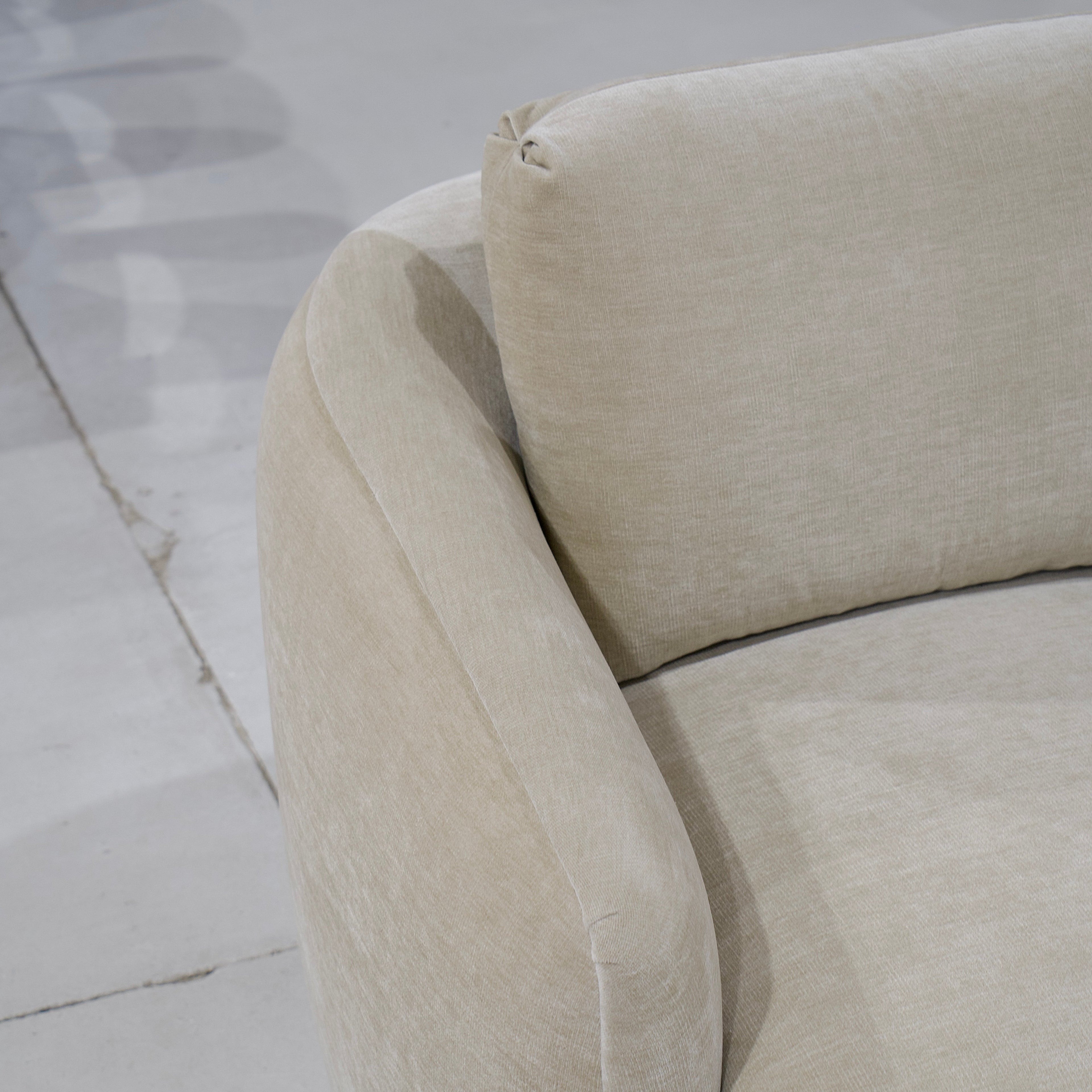 Chaise Easton