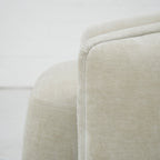 Chaise Easton
