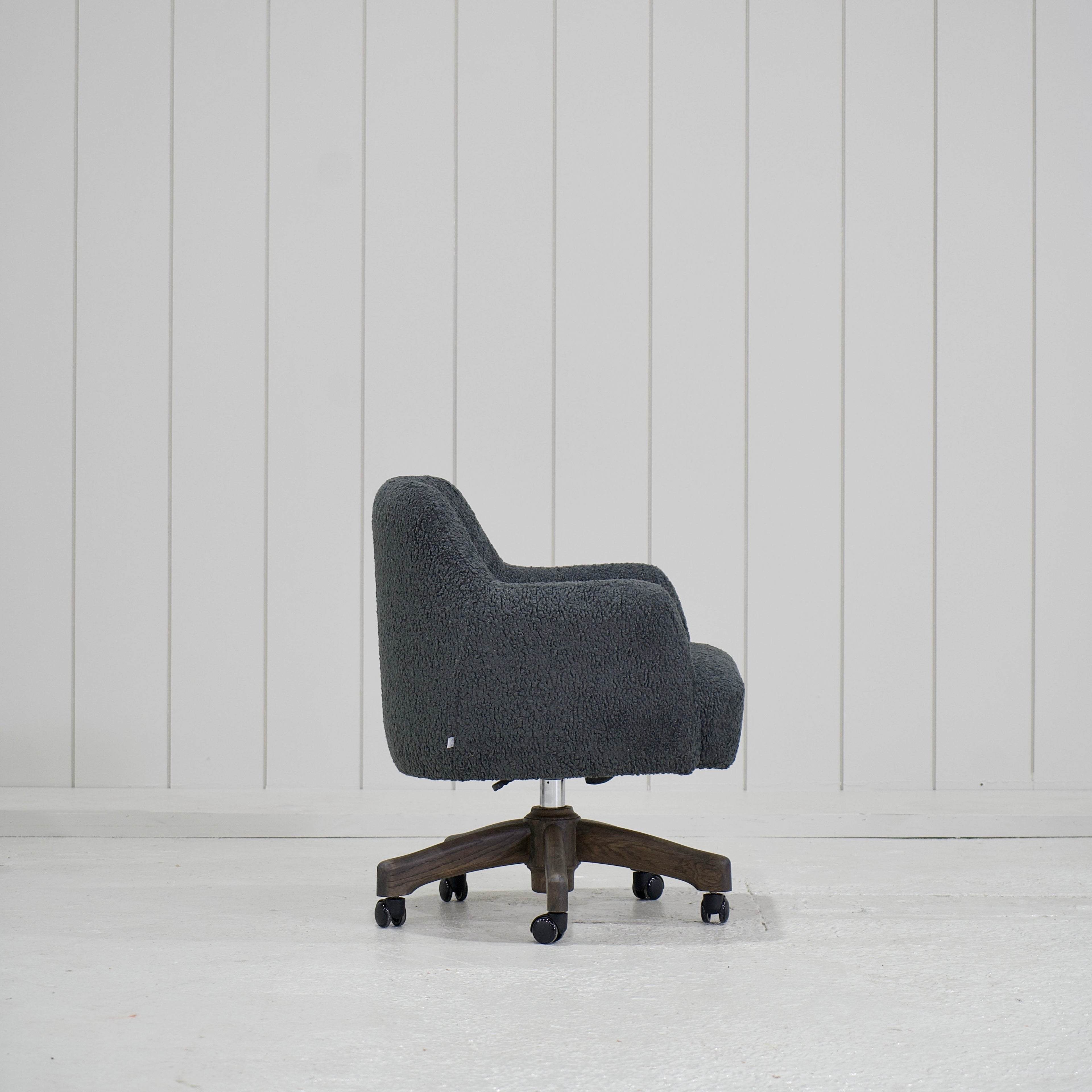 James - Chaise de bureau avec base en chêne